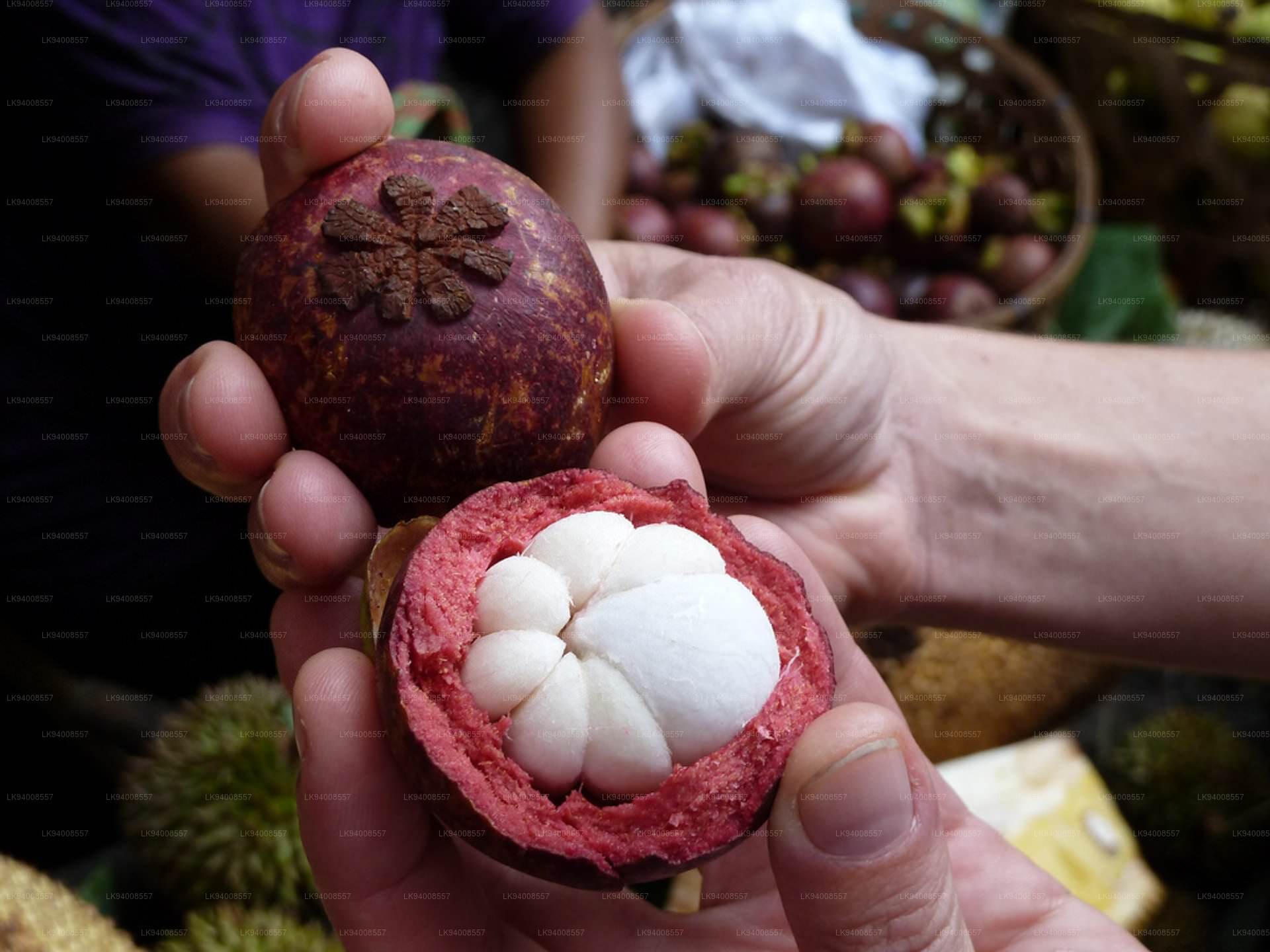 Mangosteen (~1 KG)